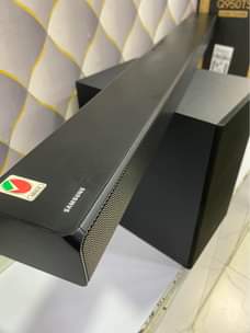 A picture of Samsung a550 Bluetooth wireless sound bar at 750000 0706385301