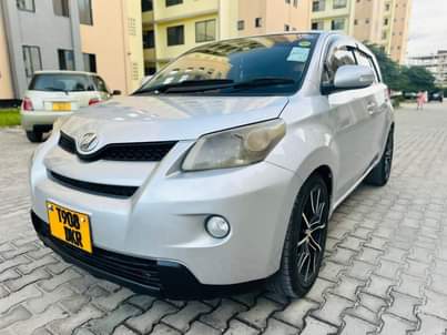 A picture of Toyota IST NEW