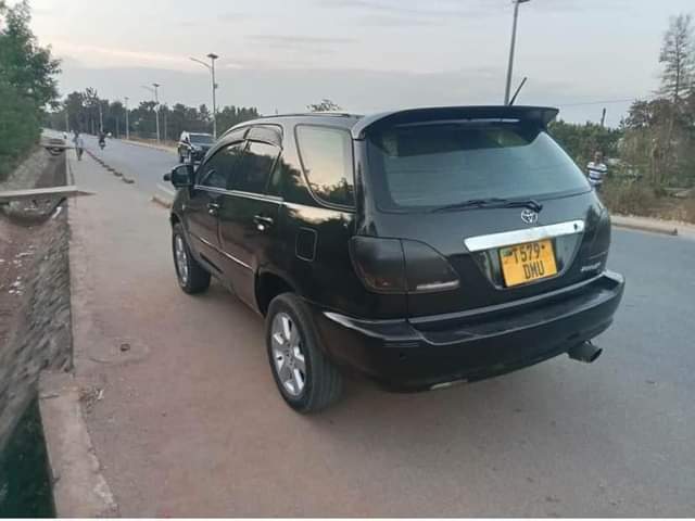 A picture of Toyota Harrier million 9.8 automatic petrol engine 5s Mwanza 0767510909