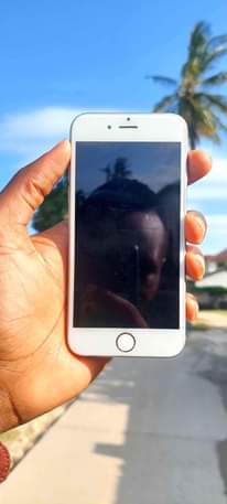 A picture of I PHONE 6S STORAGE GB 128 190000 TUU 0662442730