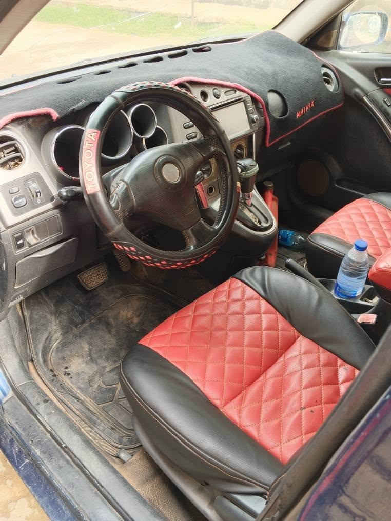A picture of Toyota matrix 04