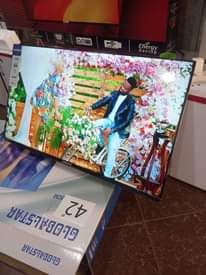 A picture of 42 inches brand new GLOBALSTAR digital flat screen tv with