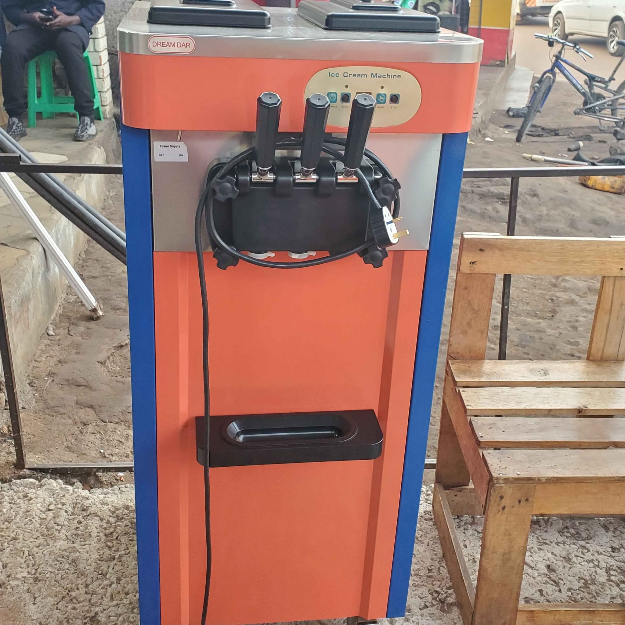 A picture of Ice cream machine