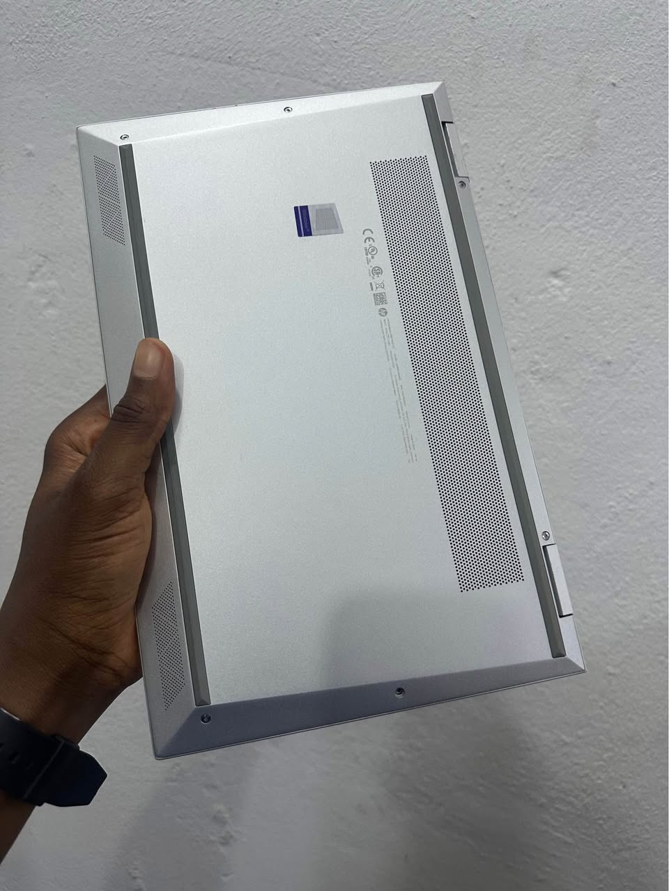 A picture of 10th gen Touchscreen x360 Hp Elitebook 1030 G8 Core i5
