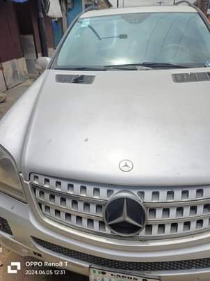 A picture of ML 500 Benz First body everything works Going for 4