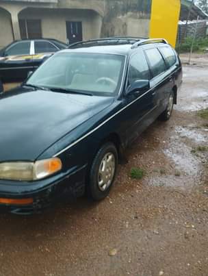 A picture of Toyota Camry 1998 O8O30577700