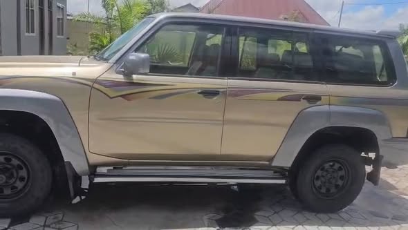 A picture of Nissan patrol