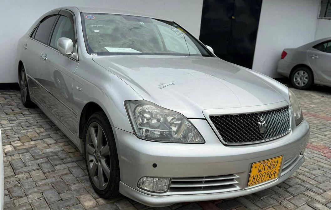 toyota crown