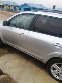 A picture of 2006 model Rav4 up for sale interested buyers only