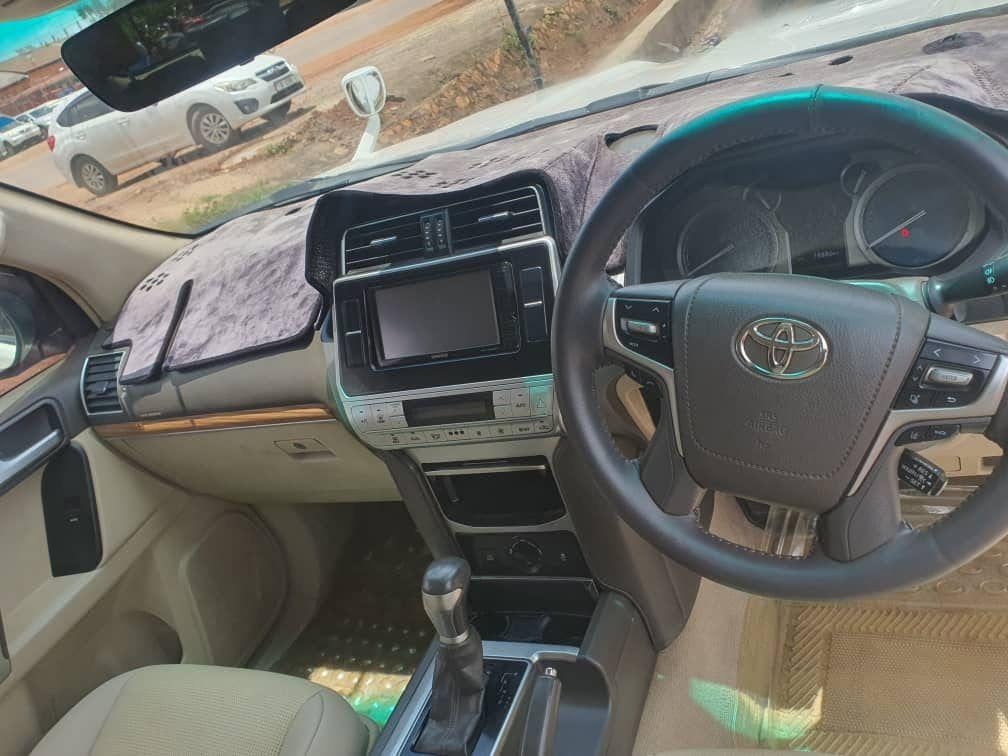 A picture of Land cruiser tx
