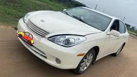 A picture of Lexus ES330