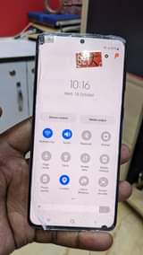 A picture of Samsung galaxy S21