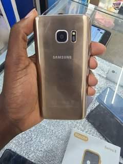 A picture of Samsung S7 at 220k