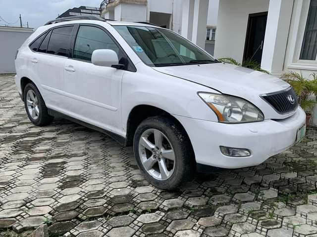 A picture of Neatly used Rx350 2008 partly first body Tokunbo standard full