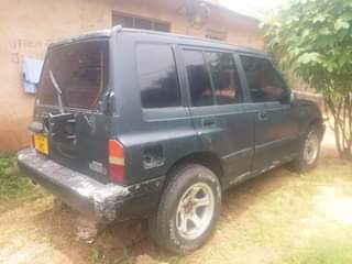 A picture of Suzuki escudo nomade