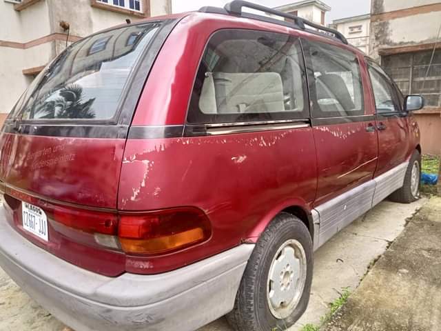 A picture of Toyota Previa 1999 RED 08032534466