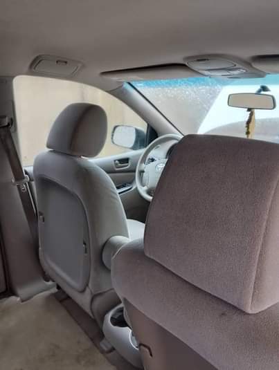 A picture of Toyota sienna 2010