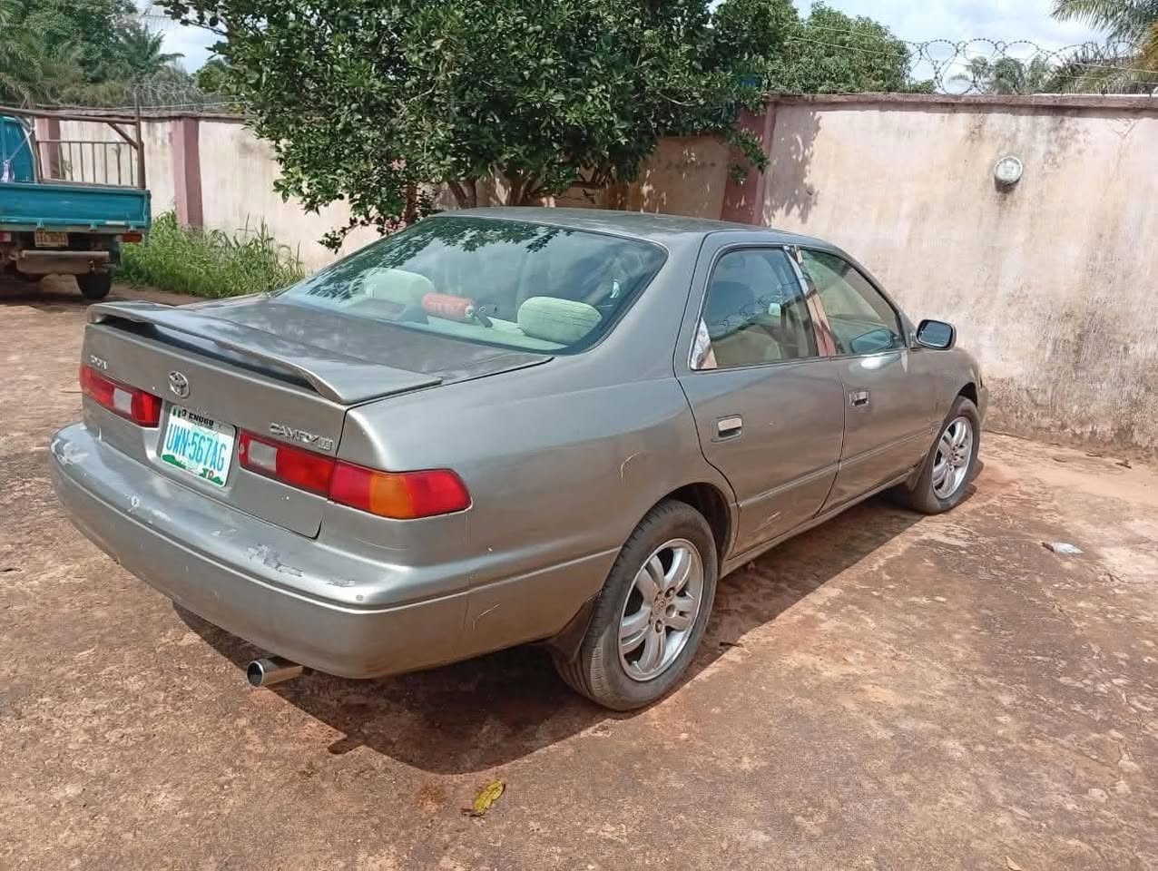 A picture of 2002 Toyota Camry 2002