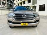 A picture of Price Bei285mil Call 0658056651 Toyota Landcruiser GXR 200 Series Year