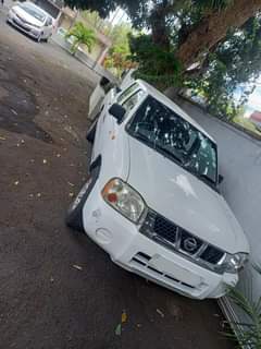 nissan navara
