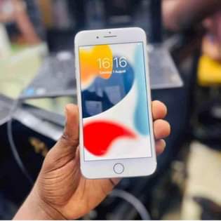 A picture of Iphone 7 plus GB 128 Bh99 Fingerprint Charger free Headphone