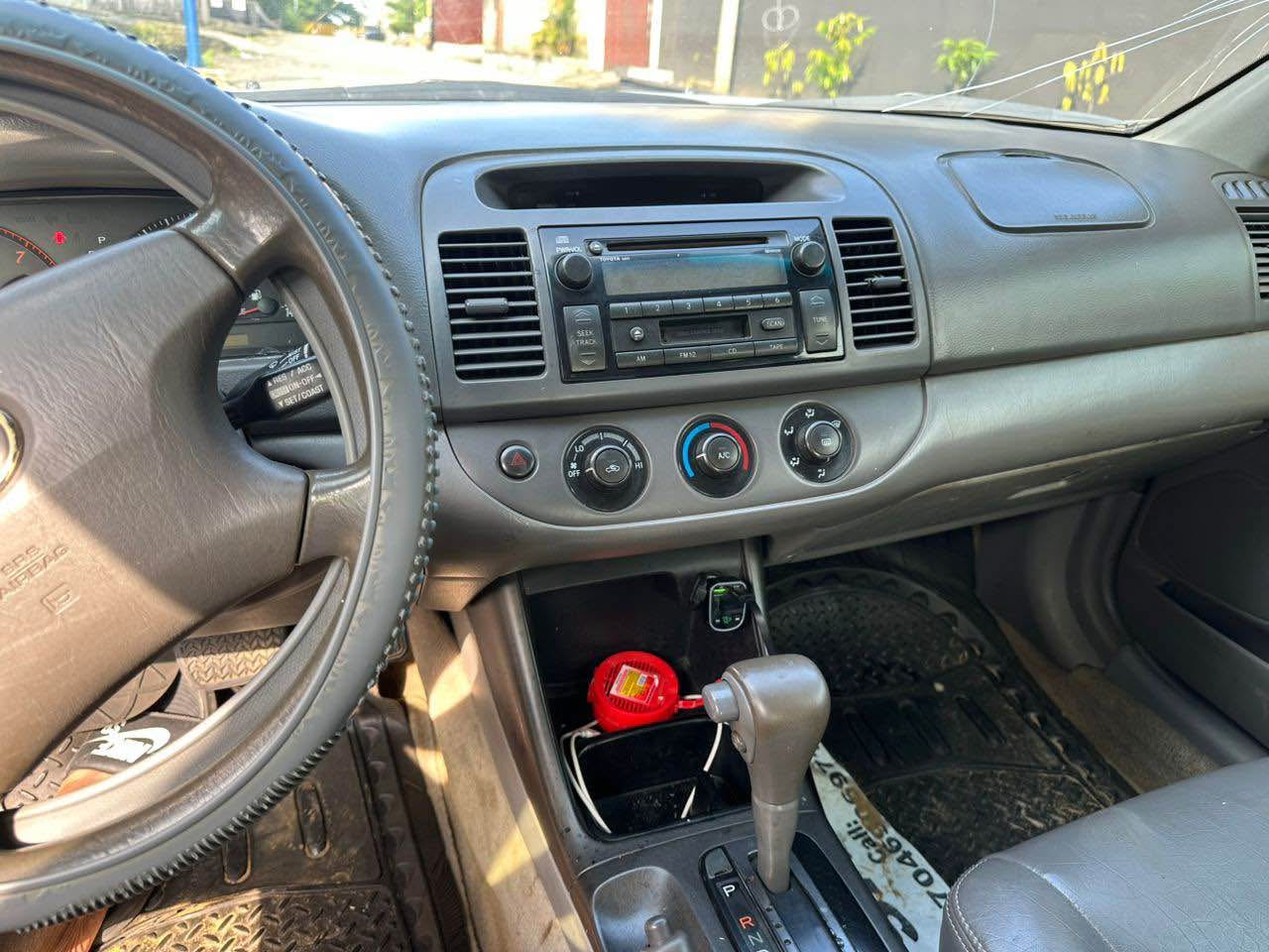 A picture of 2005 Toyota Camry