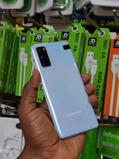 A picture of Samsung Galaxy S20 5G 128GB 12GB 750k 0758206953 clear camera