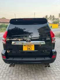 A picture of TOYOTA PRADO DIAMOND DWJ 120