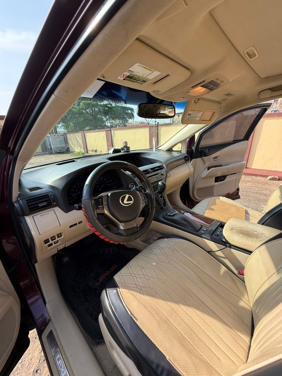 A picture of Lexus RX350