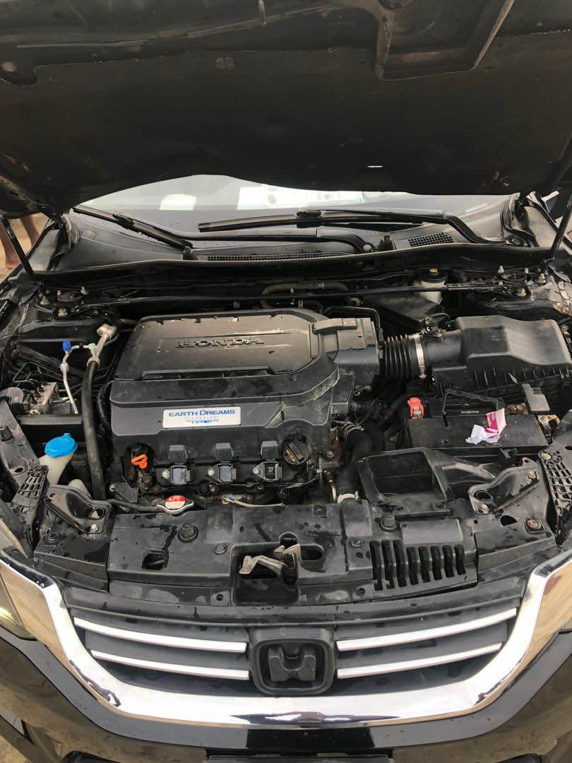 A picture of Foreign used 2015 V6 powered engine Black on black Sport