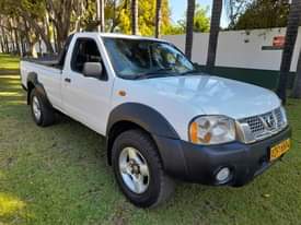 used nissan hardbody