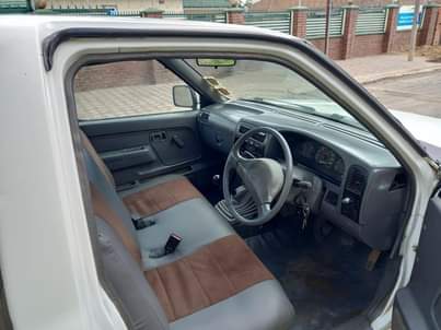 classifieds/cars nissan