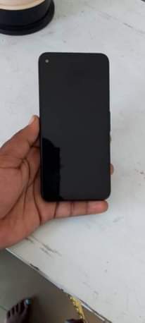 A picture of Simu inauzwa google pixel 4a ina gb 128 ram gb