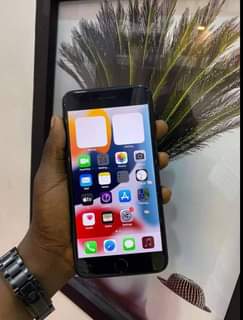 A picture of iphone 7plus GB128