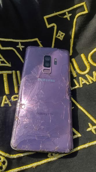 A picture of Samsung s 9 plus