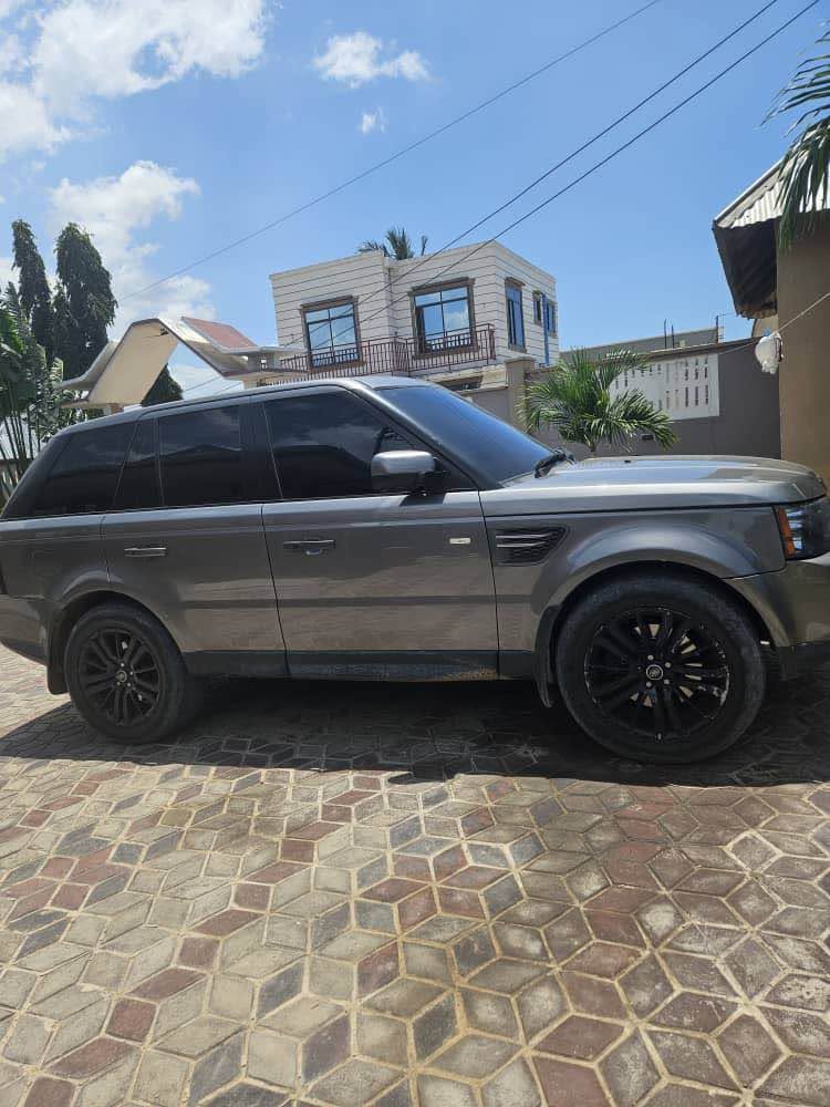 A picture of Range Rover