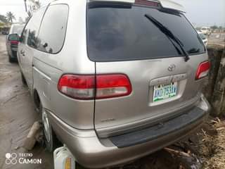 A picture of TOYOTA SIENNA 2002 ACTIVE POWER DOORS 6PLUG ENGINE AND GEARBOX