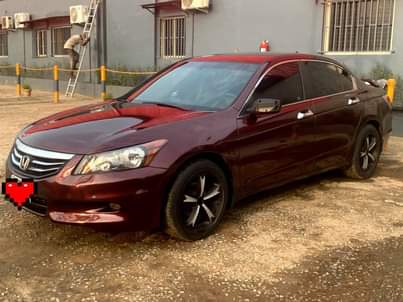 A picture of Honda Accord 09