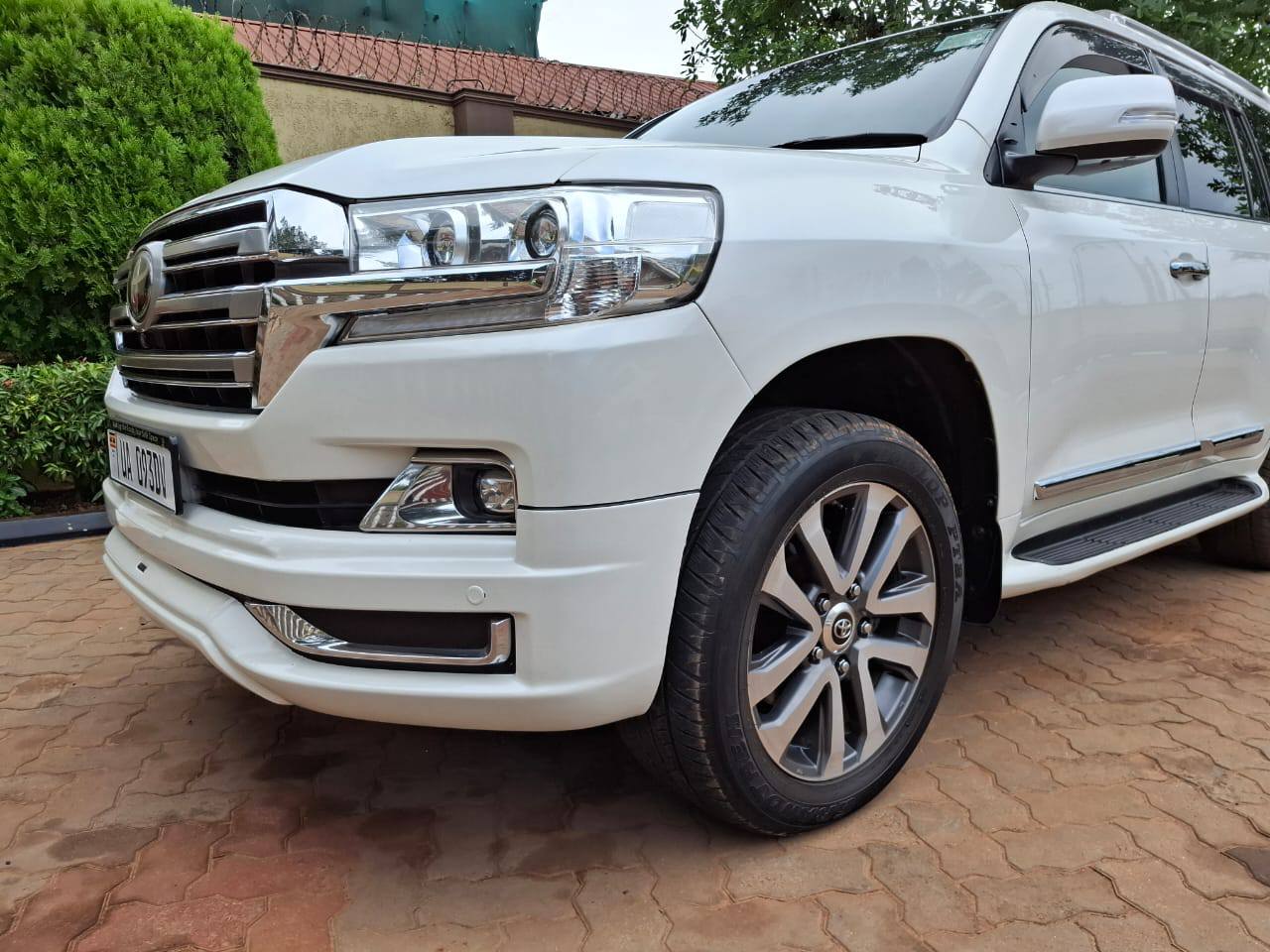 A picture of TOYOTA V8 ZX 2017