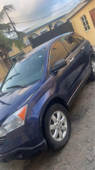 A picture of 2010 HONDA CRV