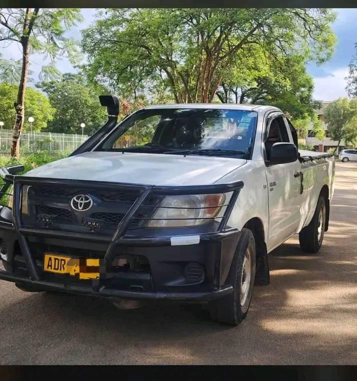 used toyota hilux