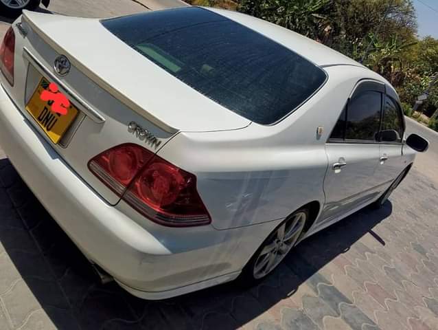 A picture of Crown athlete cc2999 bado mpya imetunzwa sana mil 9.5 Dodoma