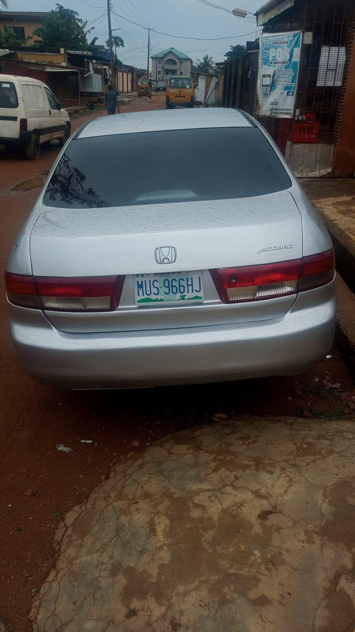 A picture of Honda Accord o4