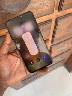 A picture of USED IPHONES