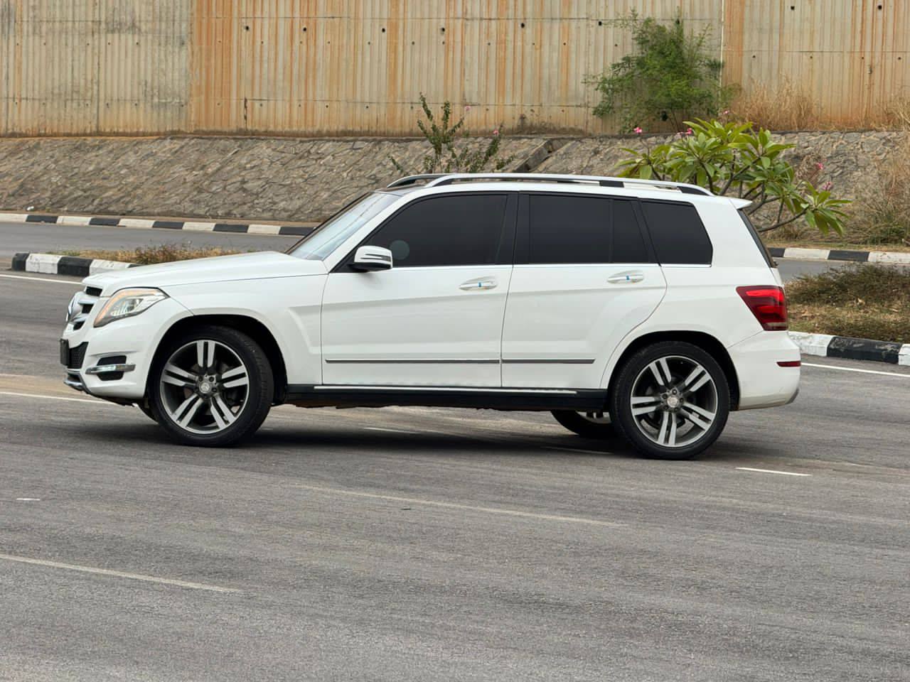 A picture of 2014 Mercedes Benz GLK 350