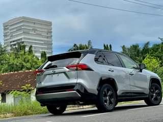 A picture of RAVA4 NEW MODEL HYBRID