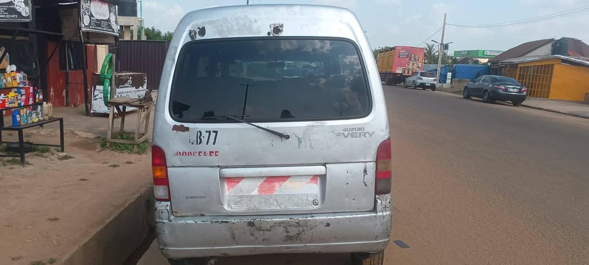 A picture of Suzuki every mini bus