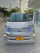 A picture of PRICE BEI MIL 9 CONTACT 0682004983 0626584469 TOYOTA NOAH NEW