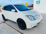 A picture of TOYOTA IST DMQ