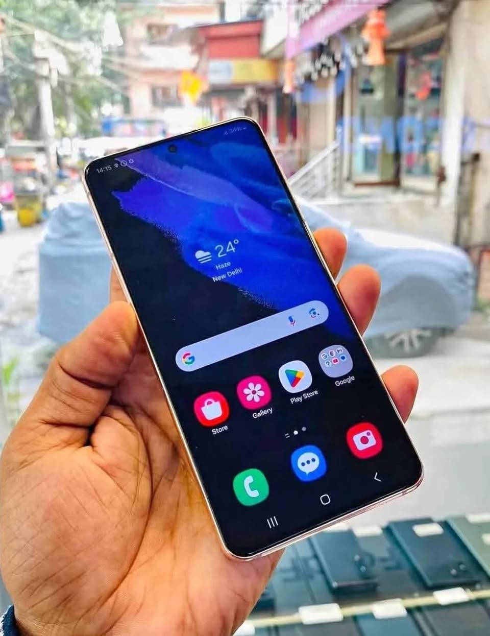 A picture of Samsung s21 plus 5g